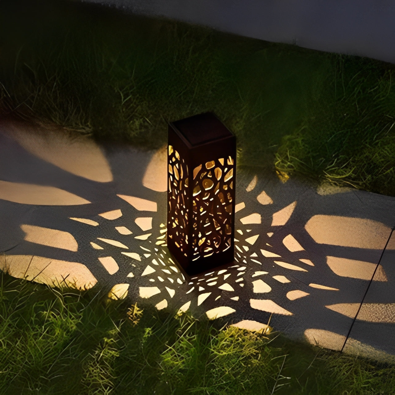 Anakre - Solar Garden Light Pole - Wireless Solar Outdoor Lamp