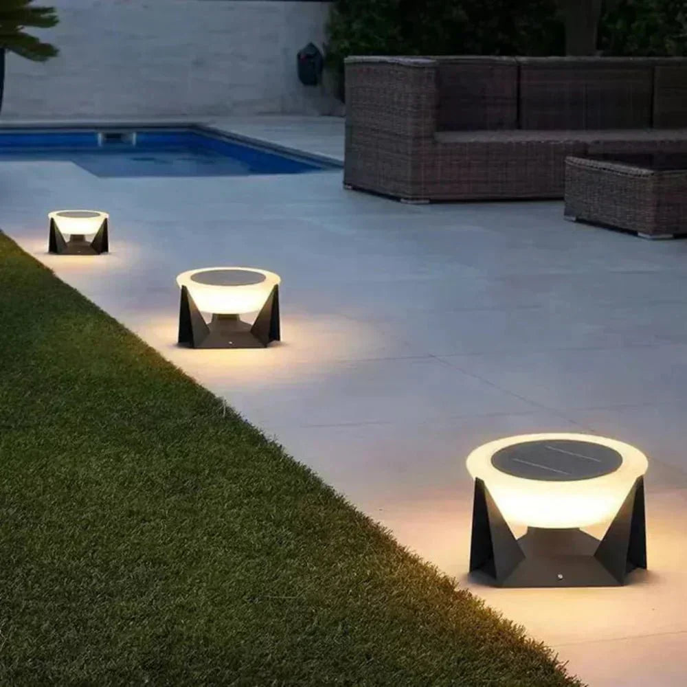 Elegant Solcrest Entrance Solar Lamp Outdoor Garden Light
