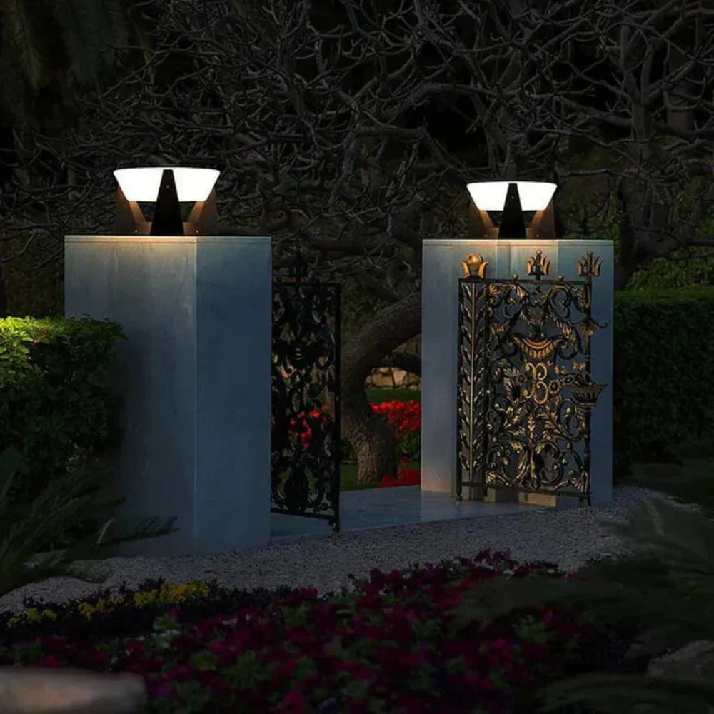 Elegant Solcrest Entrance Solar Lamp Outdoor Garden Light