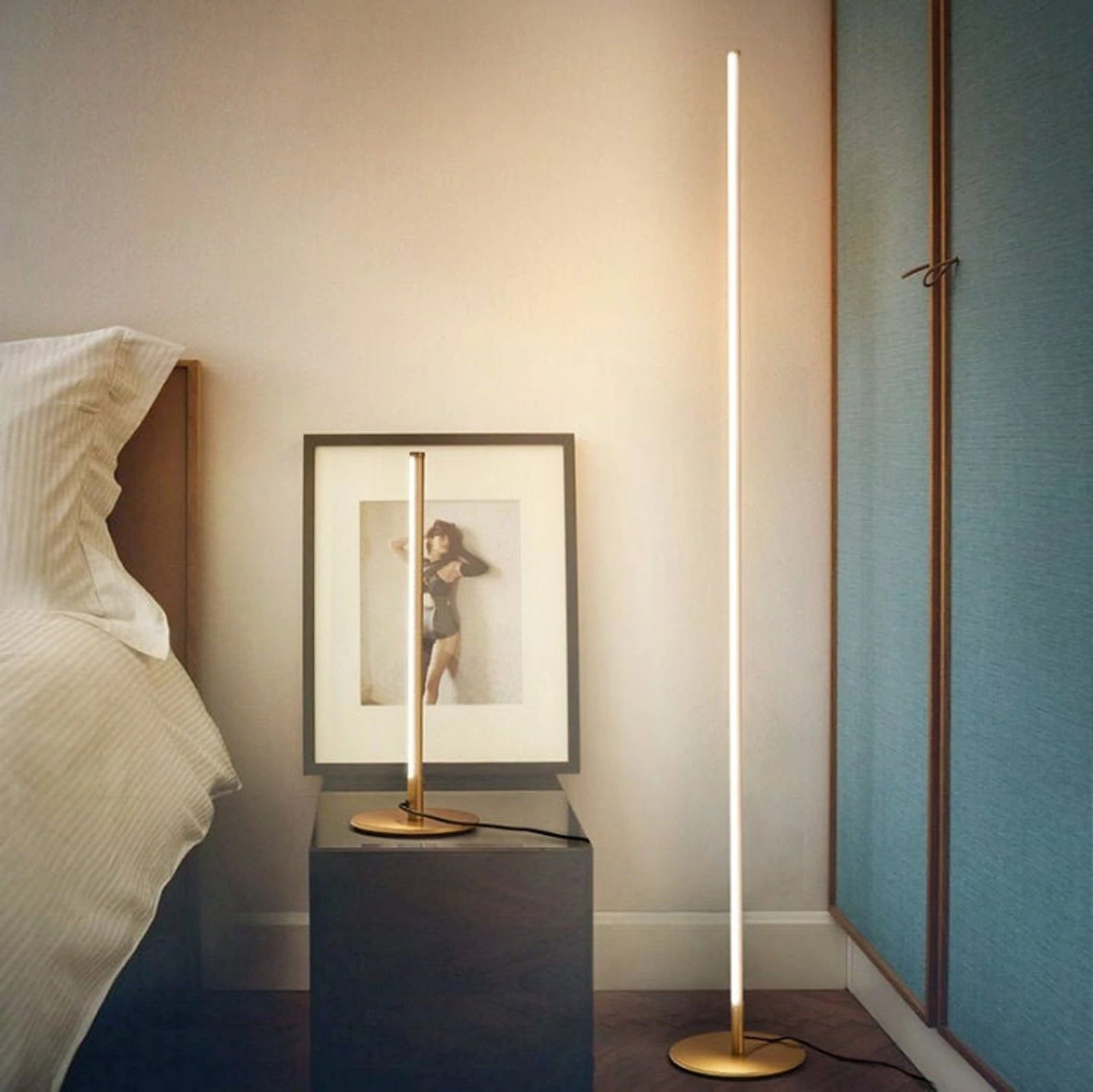 LunaFlux | Slim Modern Floor Lamp for Minimalist Spaces