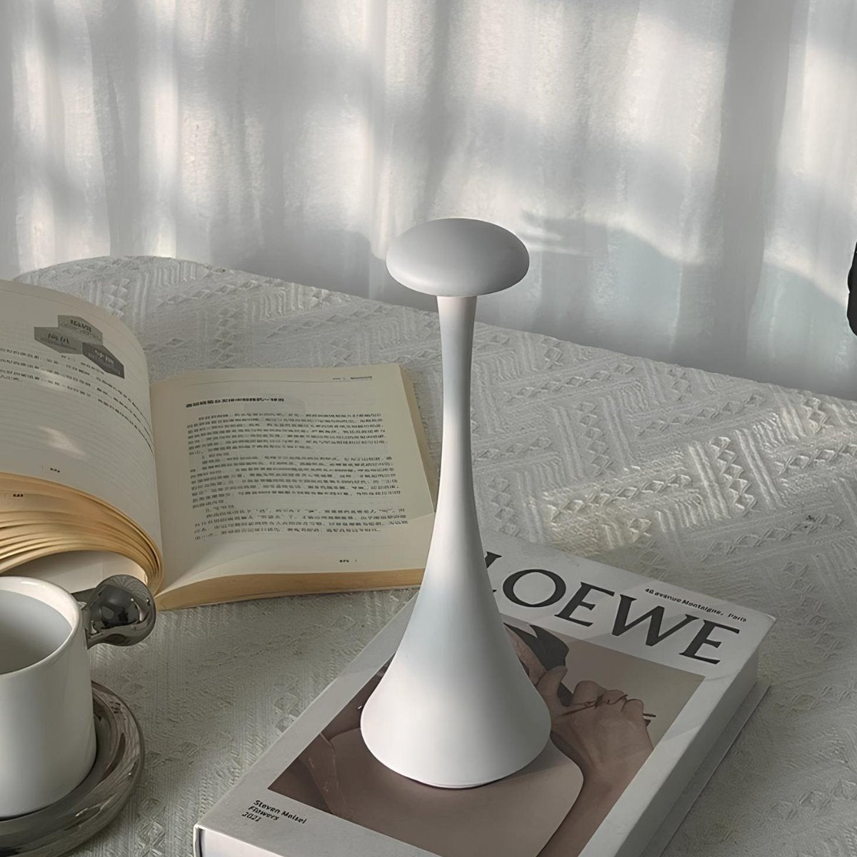 LumaPulse Wireless Touch Lamp Sleek and Dimmable Lighting
