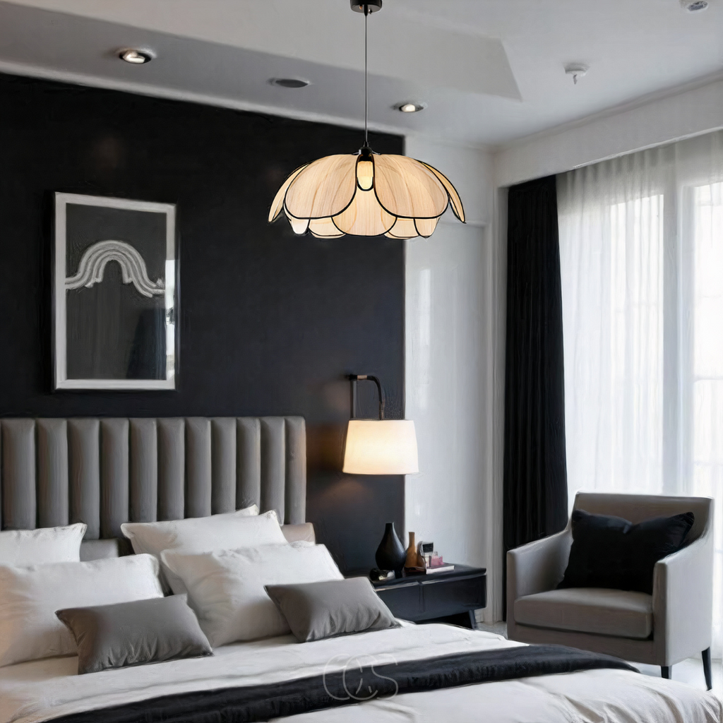 Anakre - Flower-shaped Rattan Pendant Lamp with Black Accents