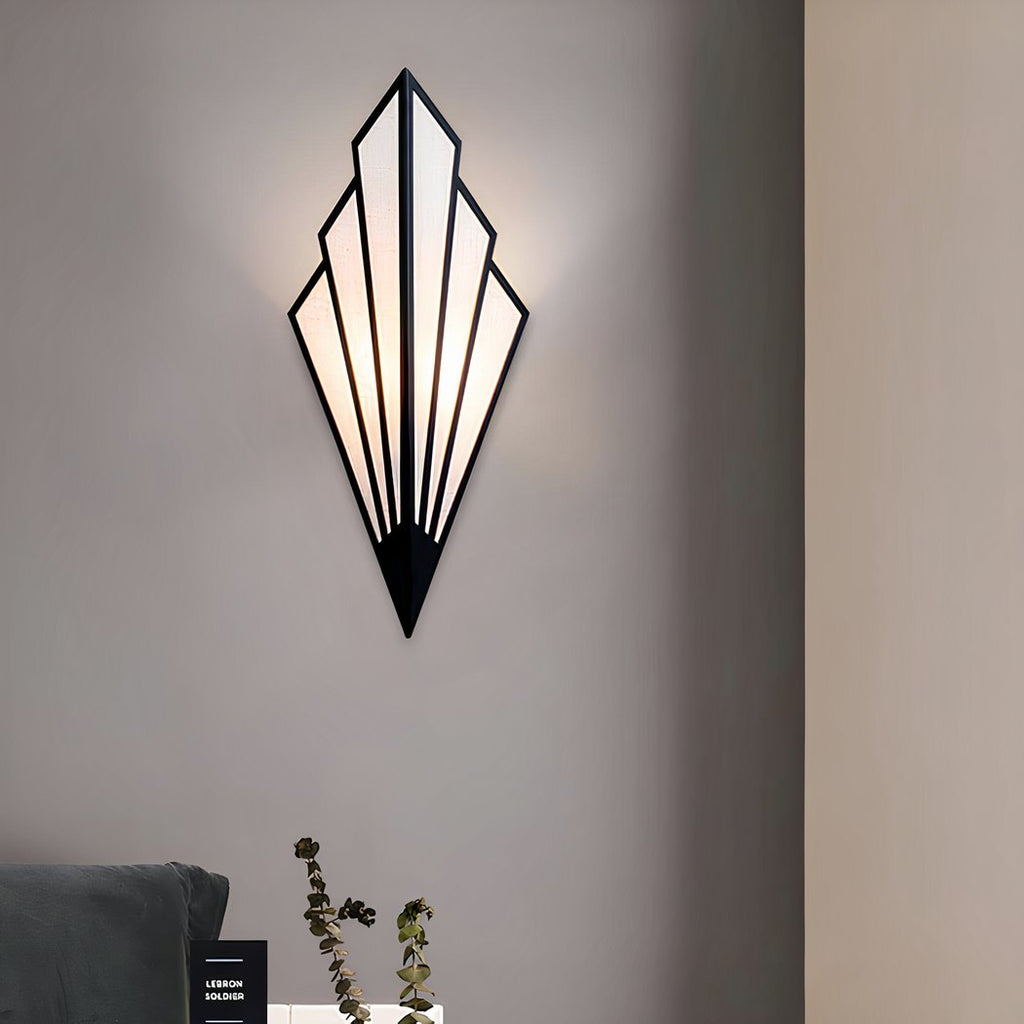 Anakre - Wall lamp with geometric diamond design